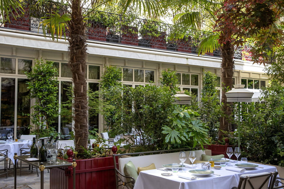 Le patio de l'h&ocirc;tel La R&eacute;serve Paris