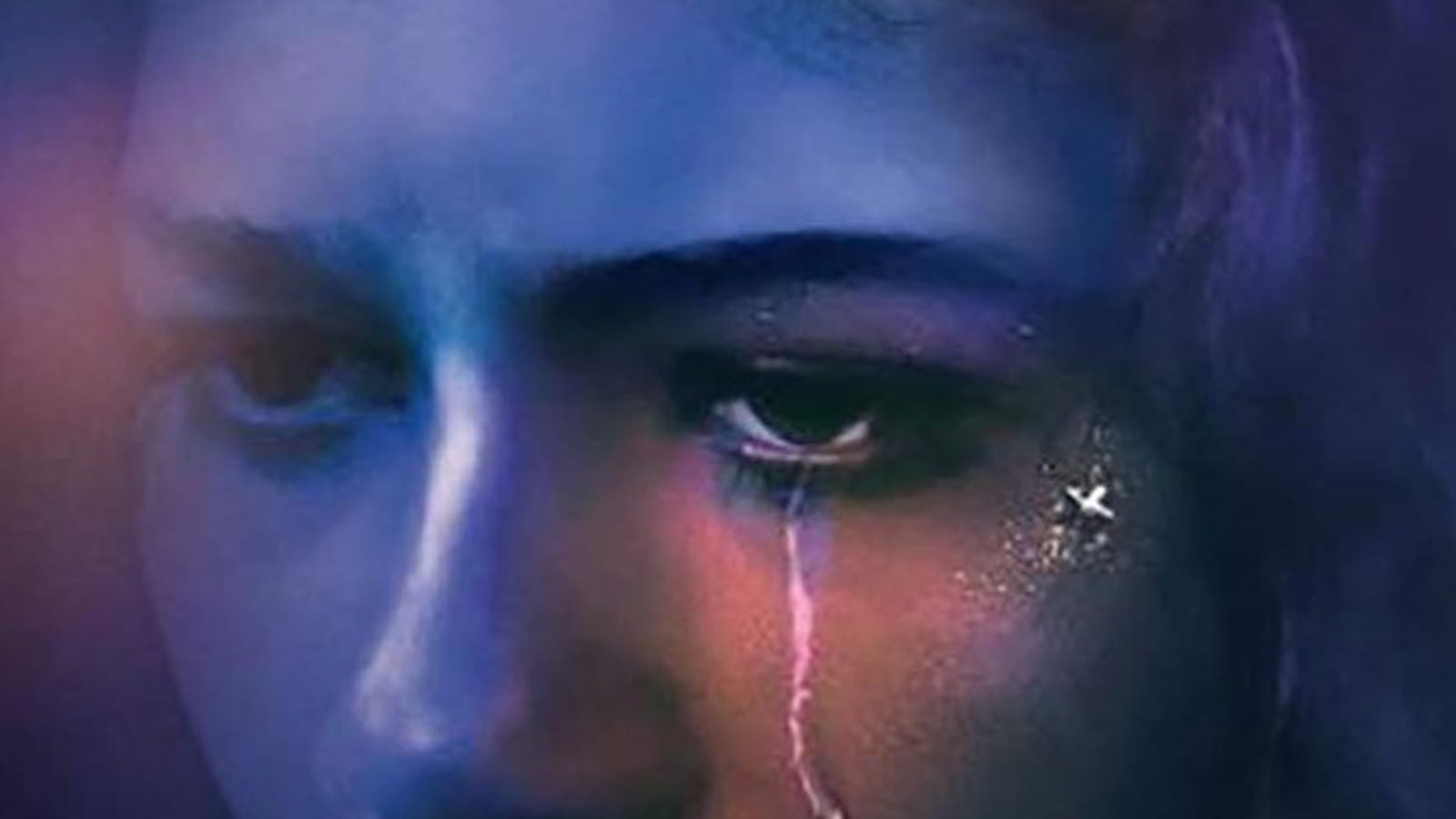 Zendaya et ses Glitter tears