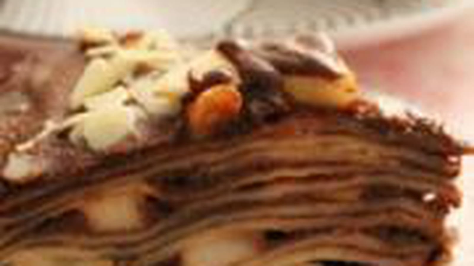 Gâteau de crêpes, poires, chocolat, nutella