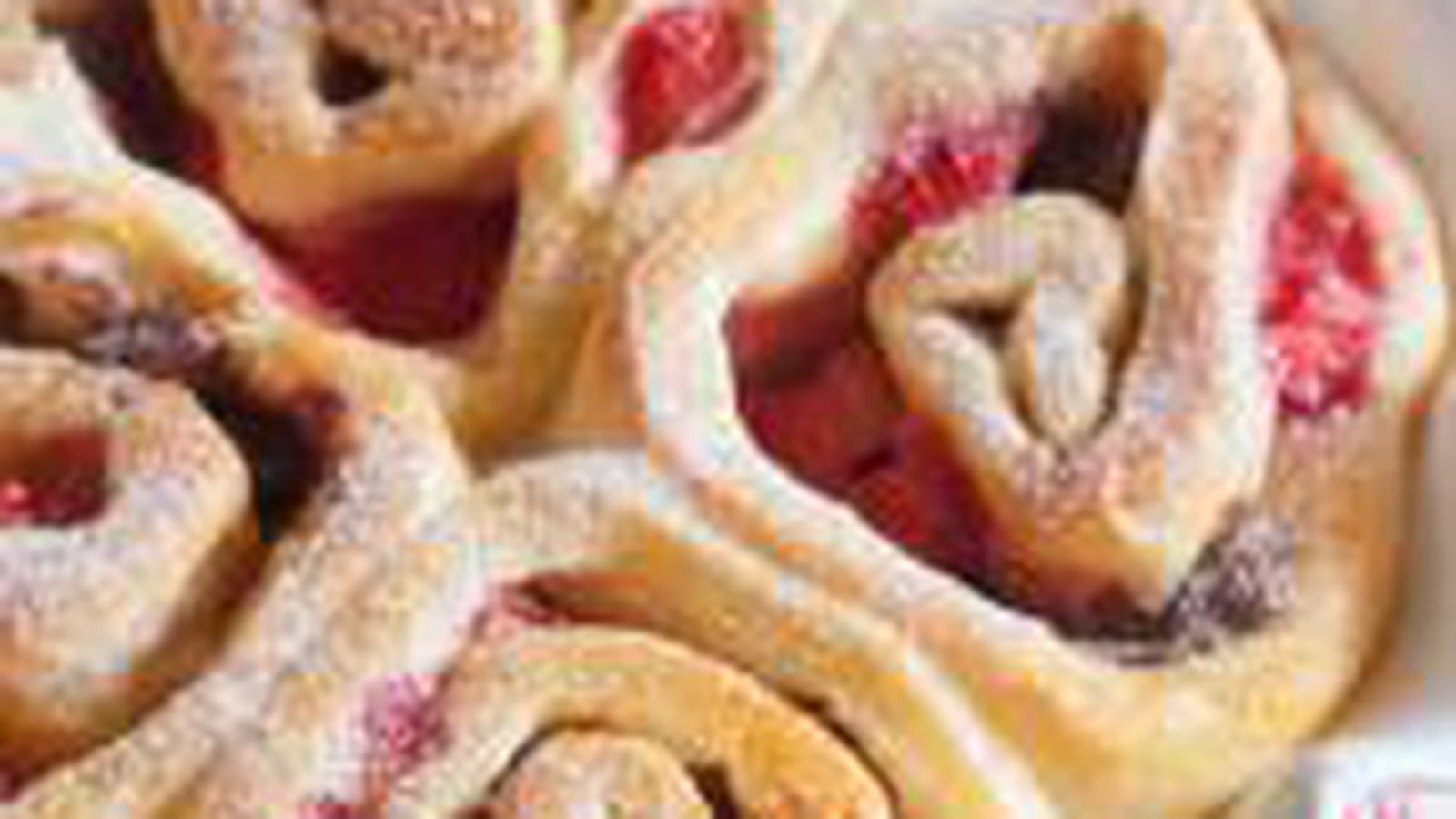 Brioches roulées fraises et chocolat