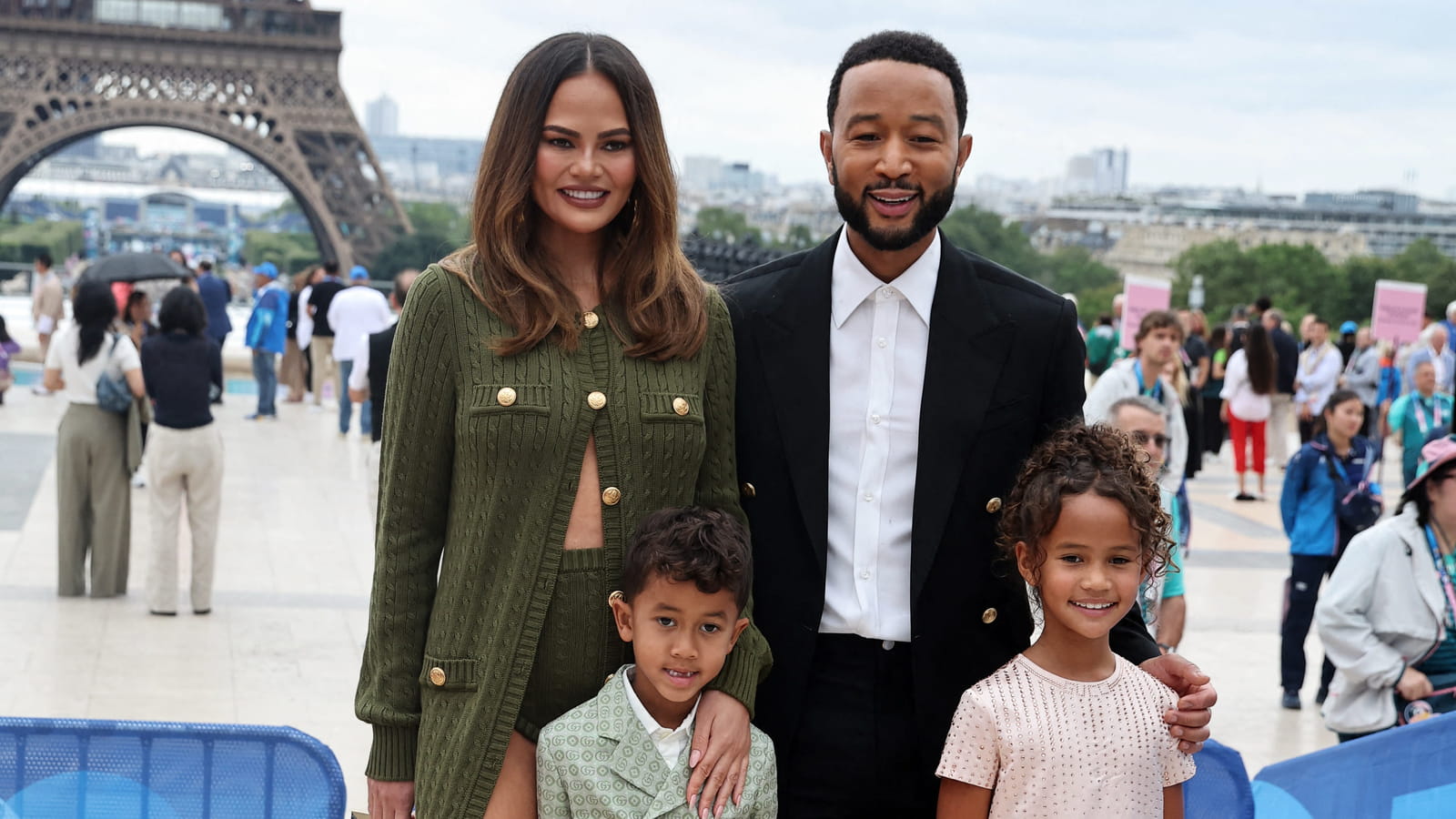 John Legend, Chrissy Teigen et deux de leurs enfants