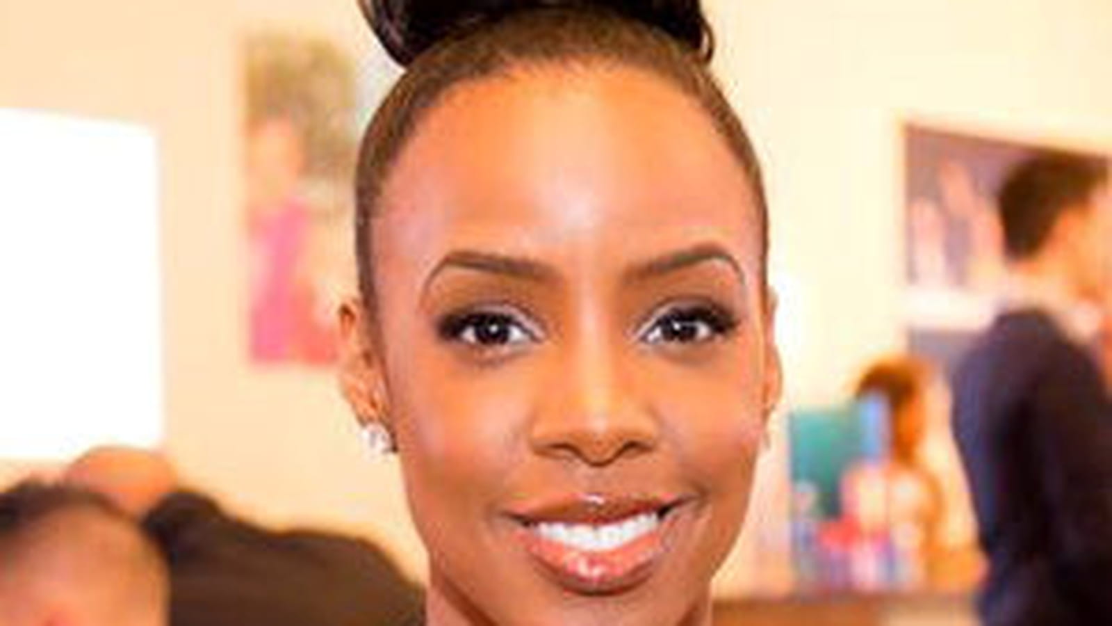 Kelly Rowland sans frange