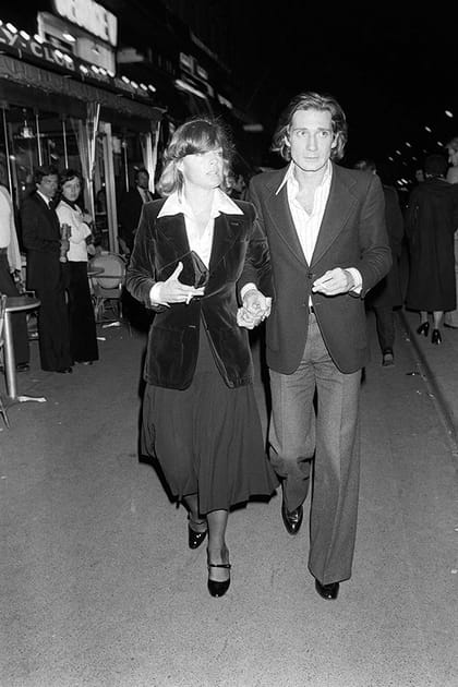 Romy Schneider en chemise et blazer