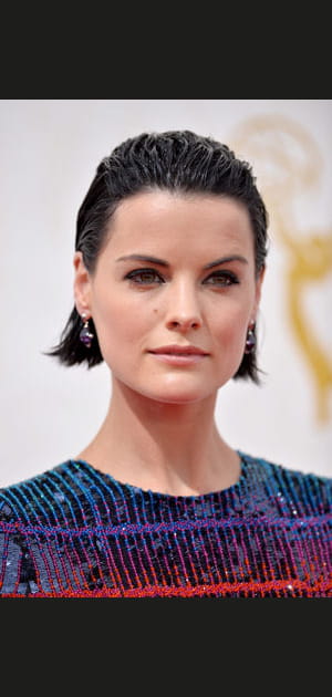 Le carr&eacute; glowy de Jaime Alexander