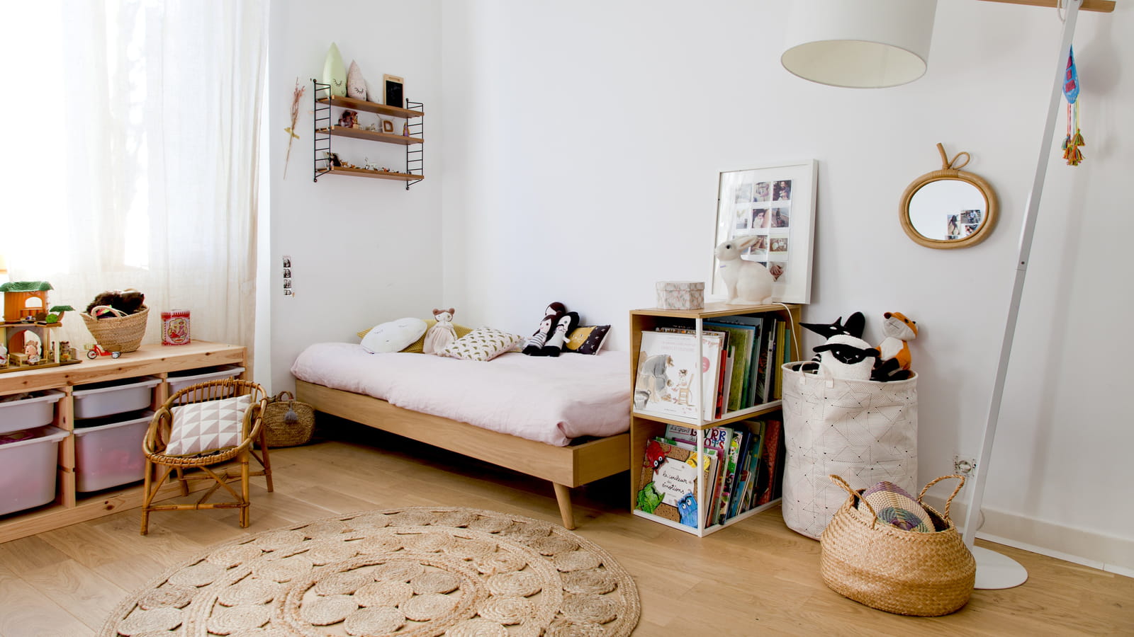 Monochrome blanc et bois