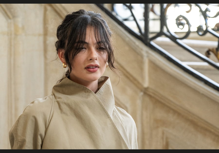 Top&nbsp;: la queue-de-cheval torsad&eacute;e de Deva Cassel