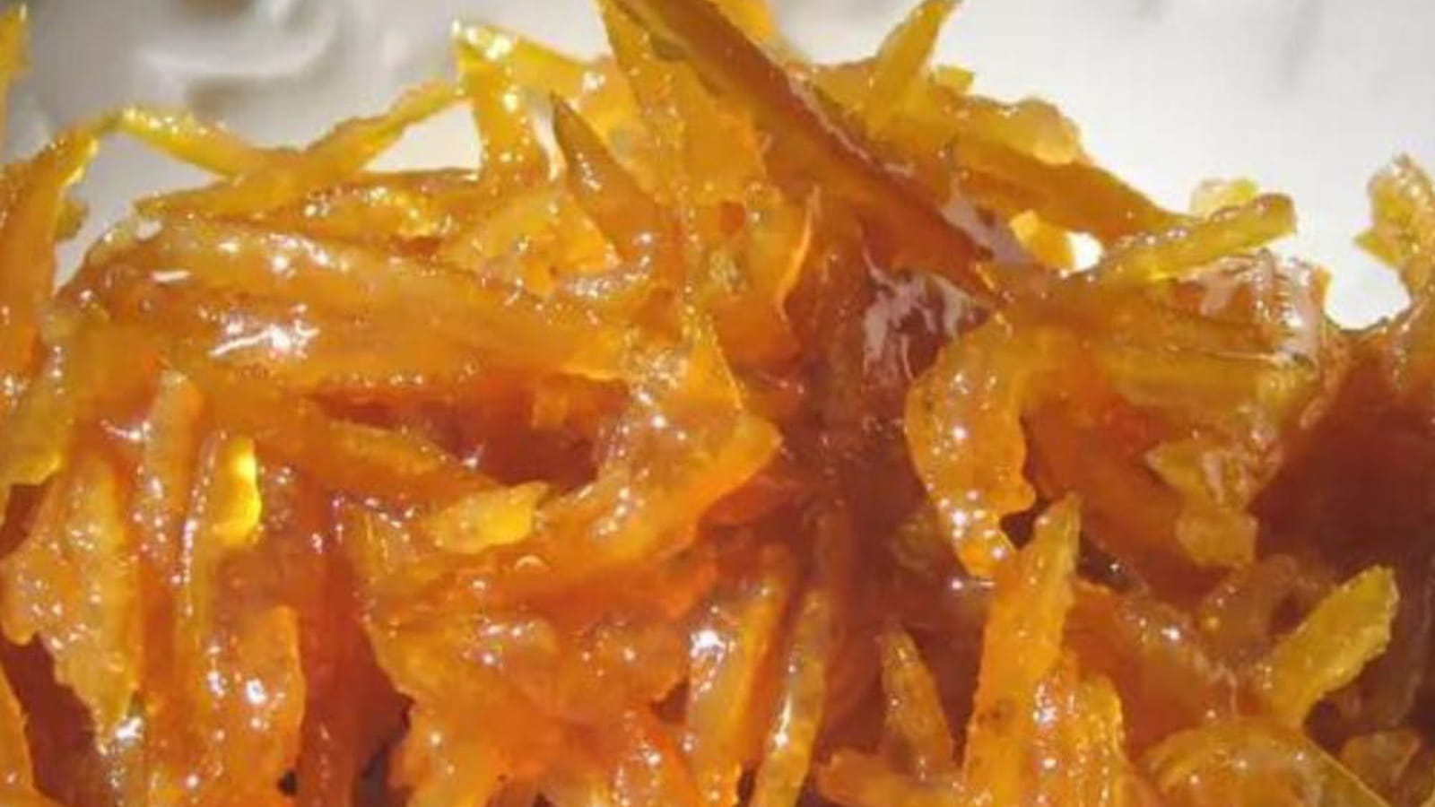 Confit d'écorces de mandarines au miel