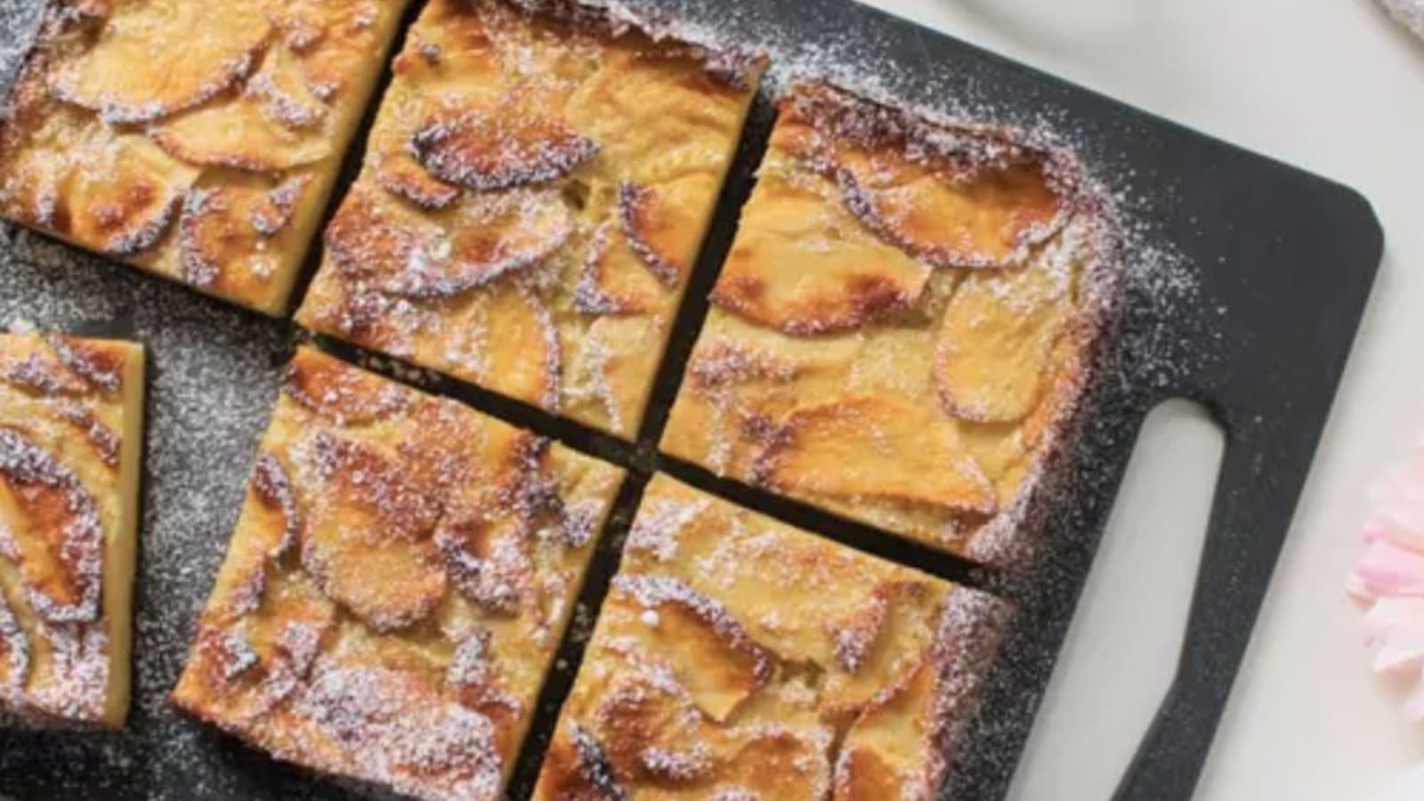 Clafoutis aux pommes vanillées