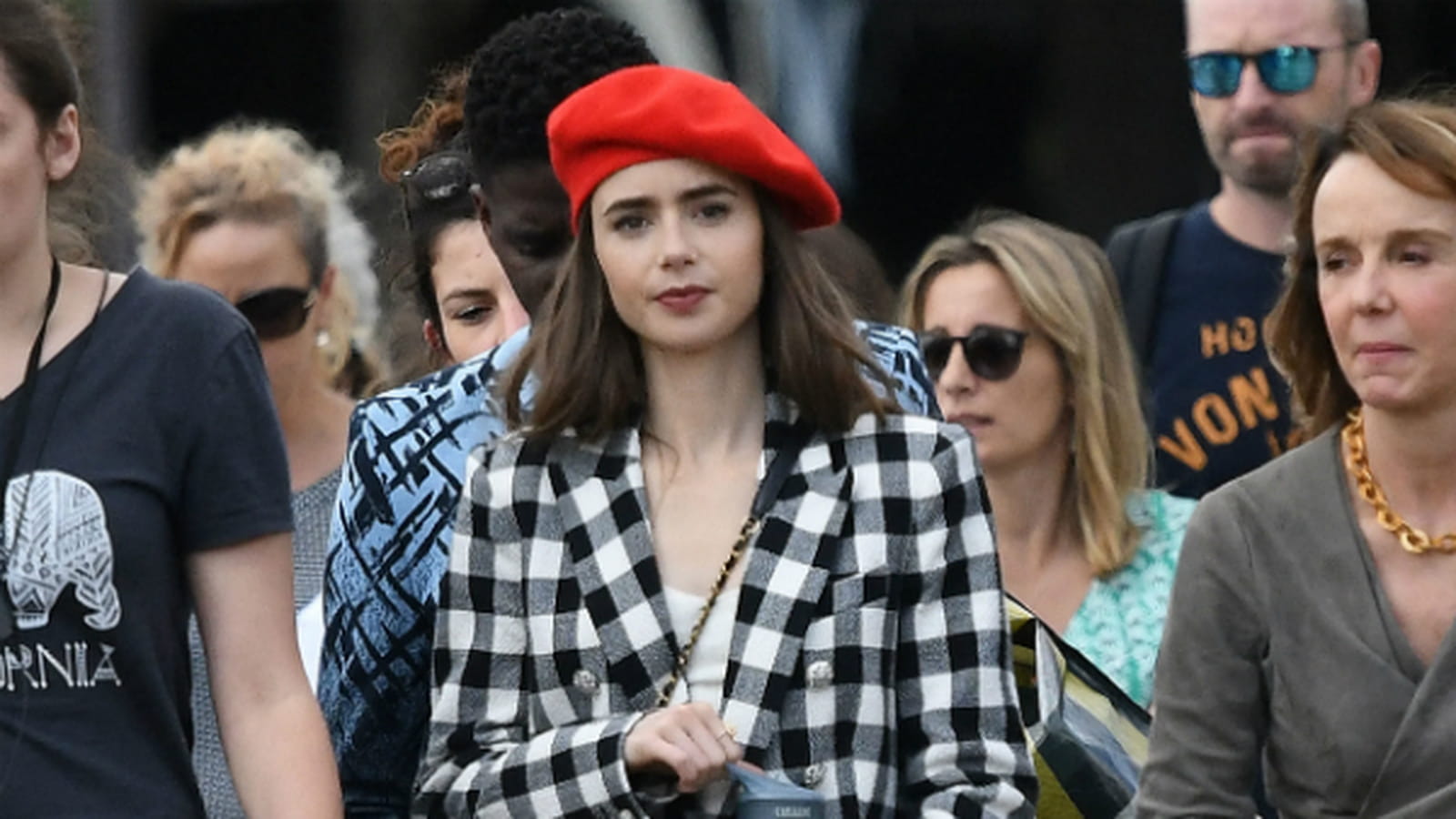Lily Collins 