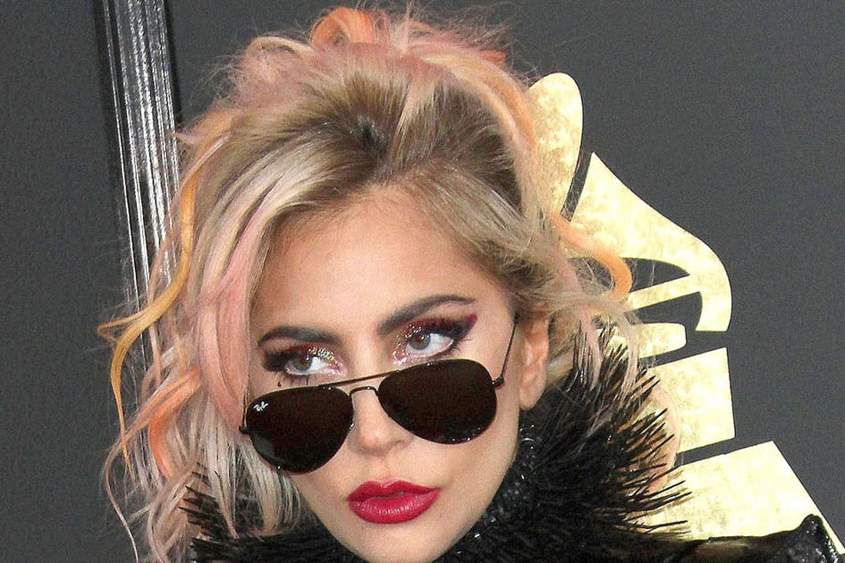 Les m&egrave;ches roses de Lady Gaga