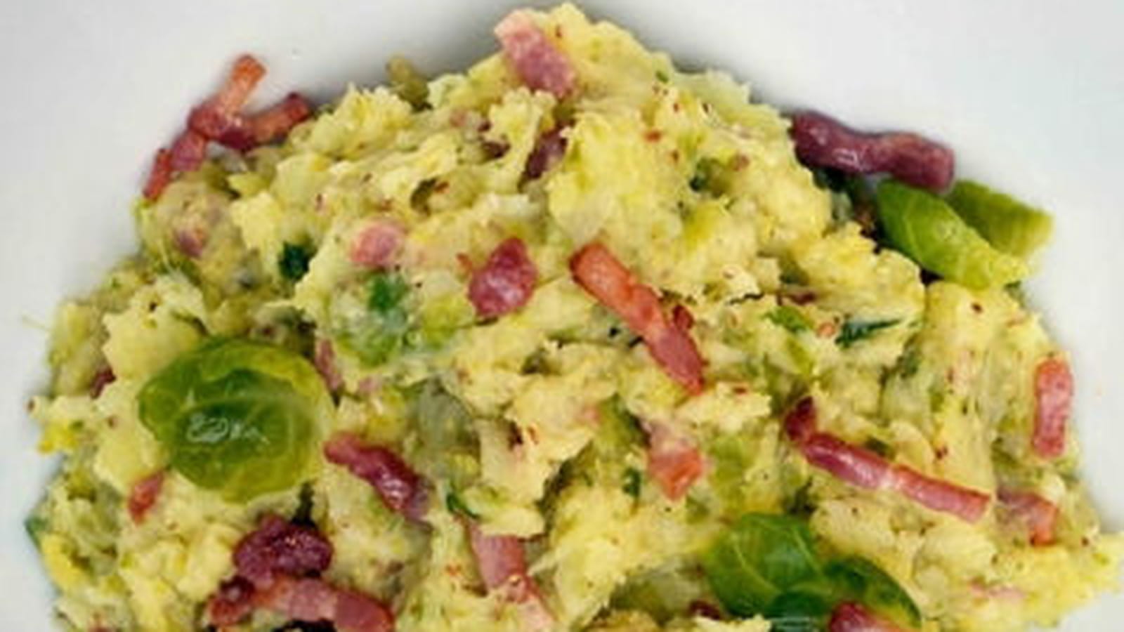 Stoemp aux choux de Bruxelles, aux lardons et à la moutarde