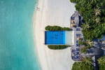 Personne ne pense à cette destination en été : on y trouve sable blanc, piscine et petit-déjeuner pour 250 euros