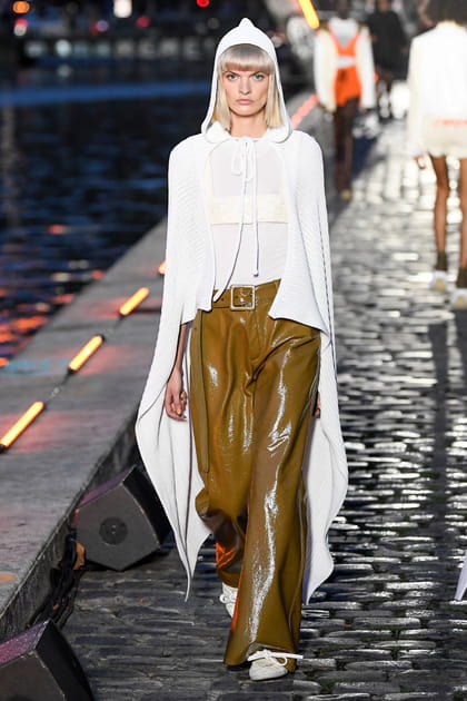 D&eacute;fil&eacute; Courr&egrave;ges printemps-&eacute;t&eacute; 2020