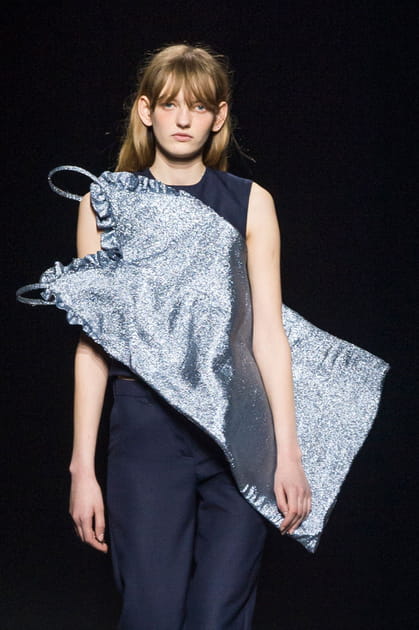 Le nuisette d&eacute;co en biais du d&eacute;fil&eacute; Jacquemus