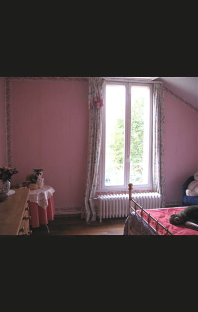 La chambre d'enfant d'H&eacute;l&egrave;ne avant