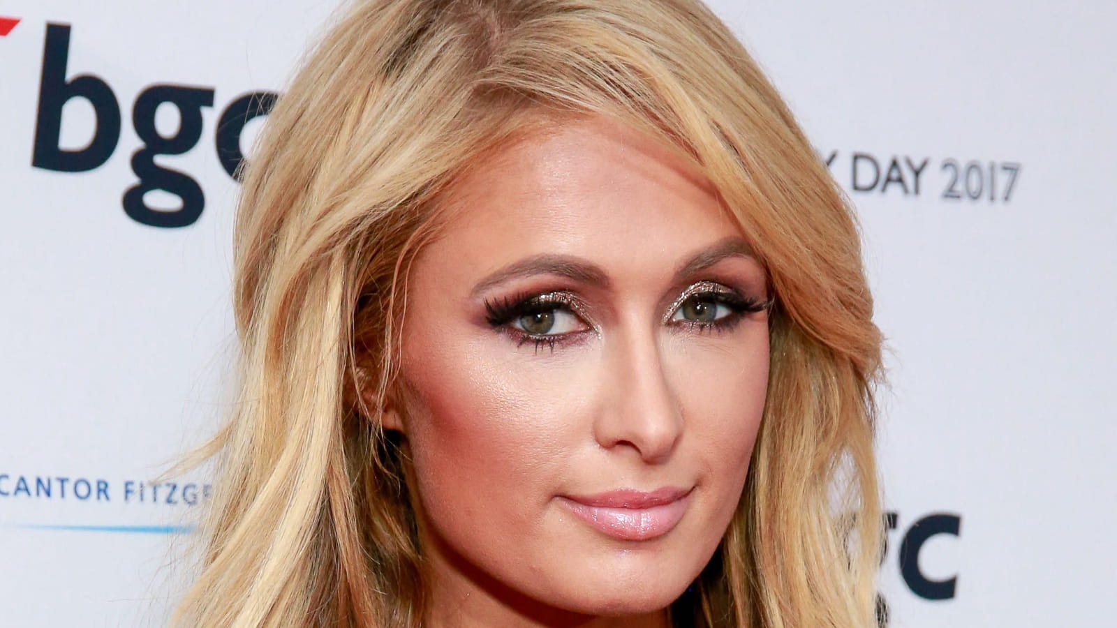 Pourquoi la riche héritière Paris Hilton a fait de la prison ?