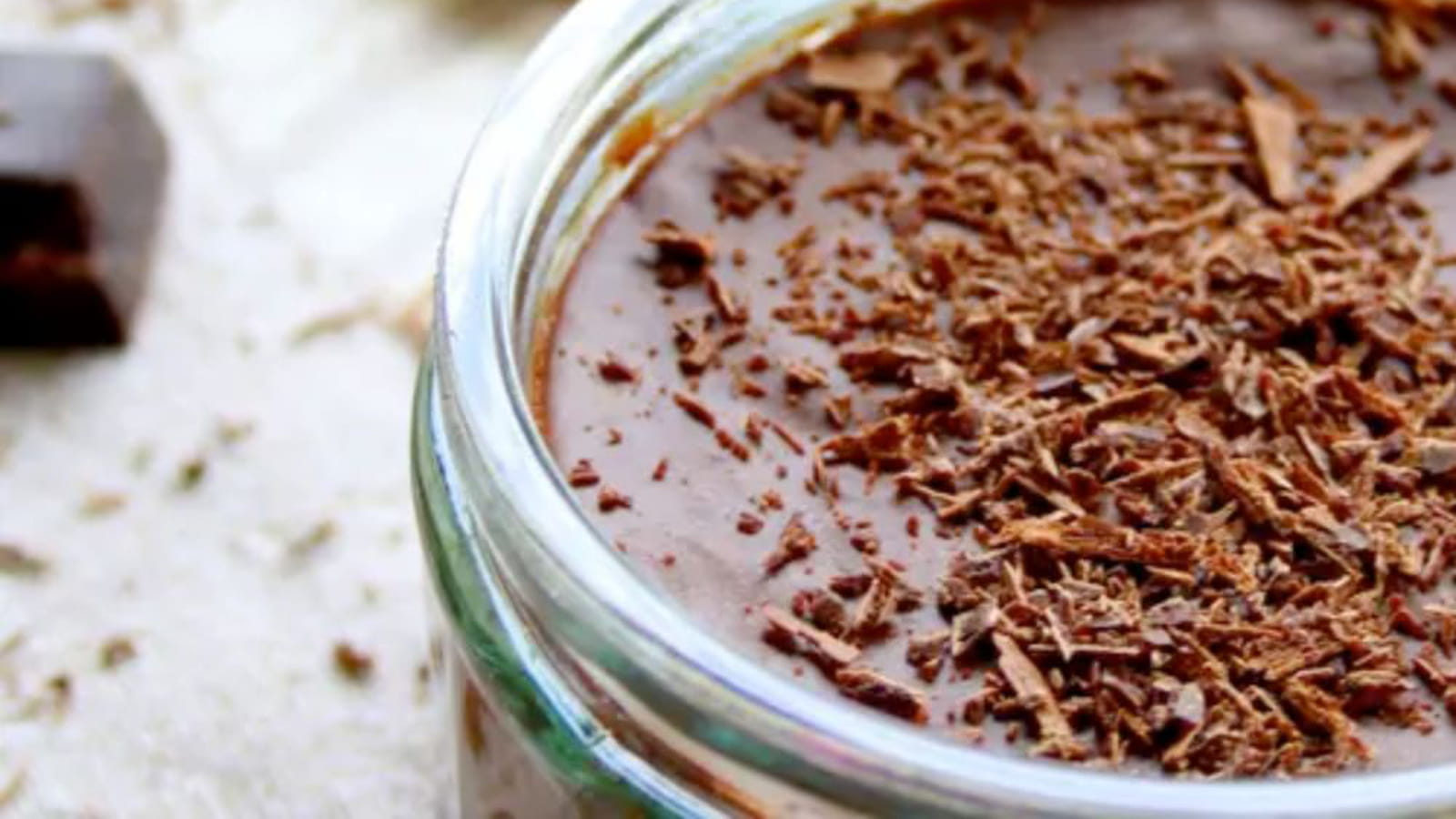 Mousse au chocolat maison aux oeufs frais