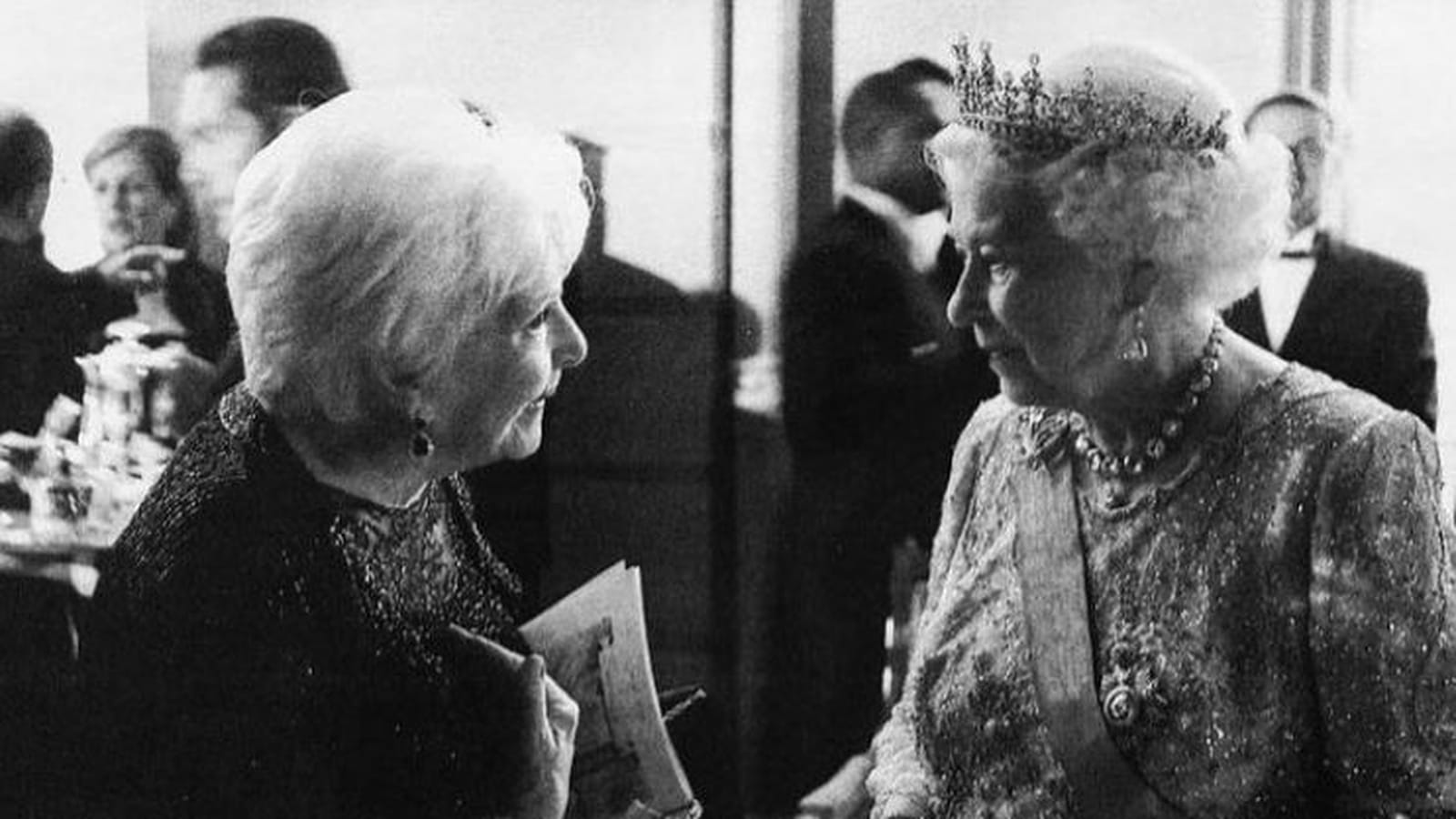 Line Renaud et Elisabeth II