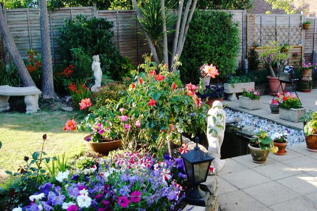 Un soir d'&eacute;t&eacute; autour d'une cascade...