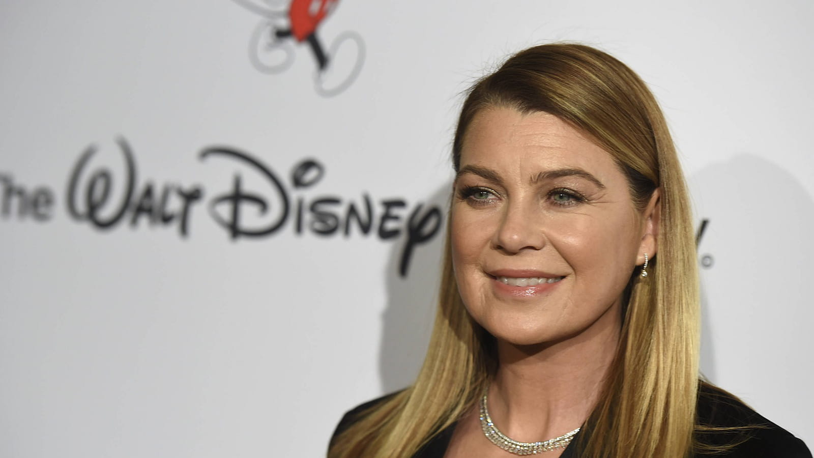 Les paupières pailletées d'Ellen Pompeo