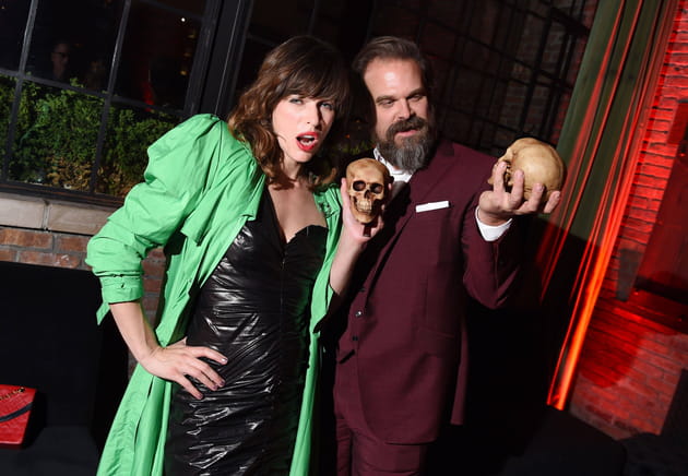 Milla Jovovich et David Harbour, crânement réunis pour la sortie de Hellboy