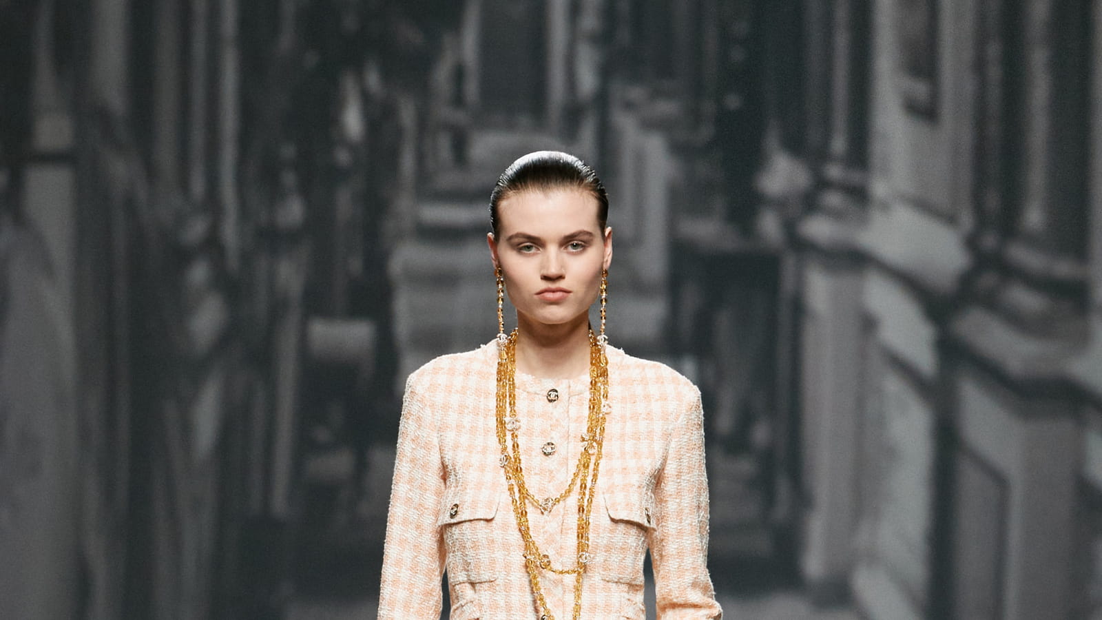 Look 30