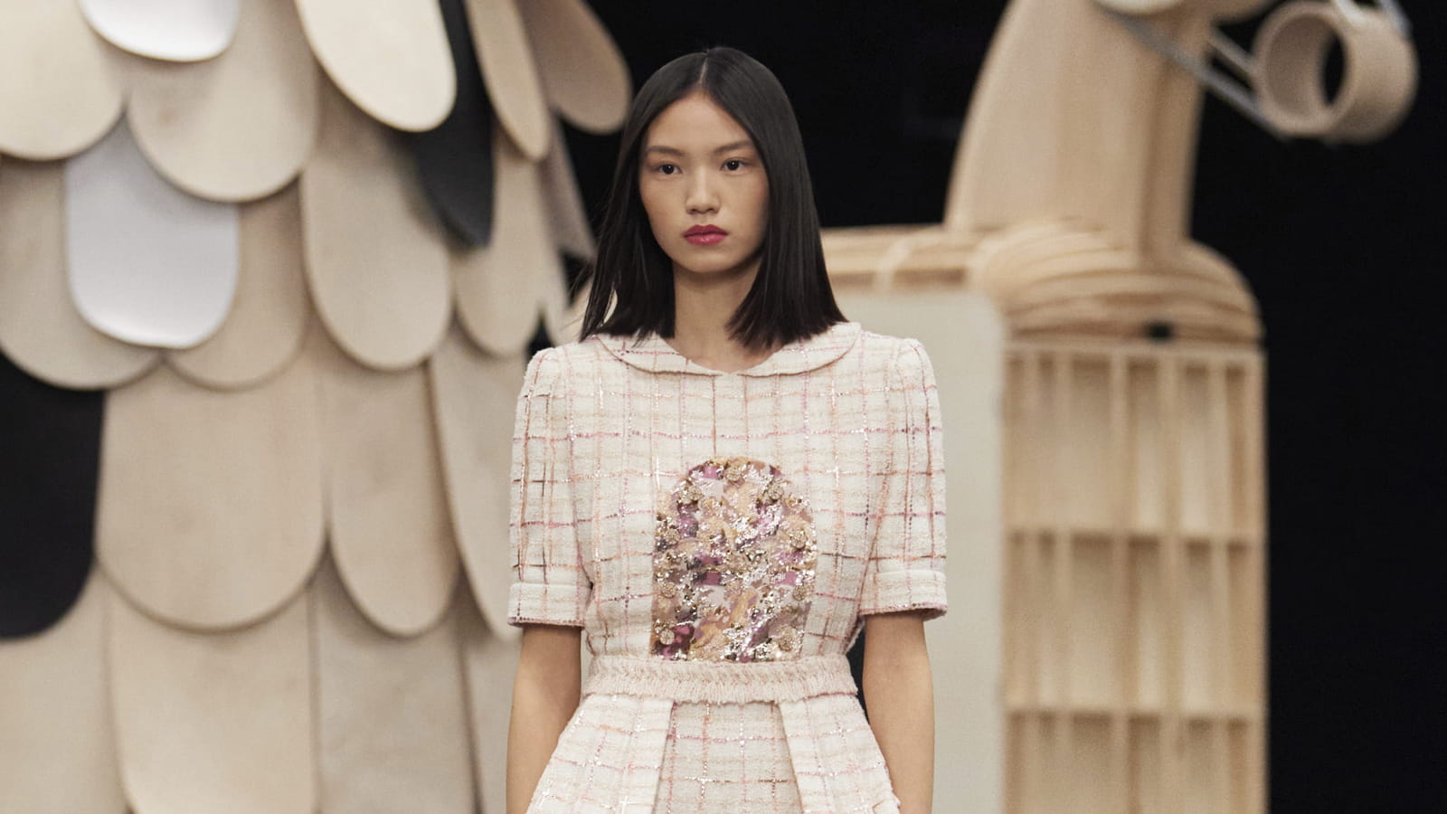 Look 15