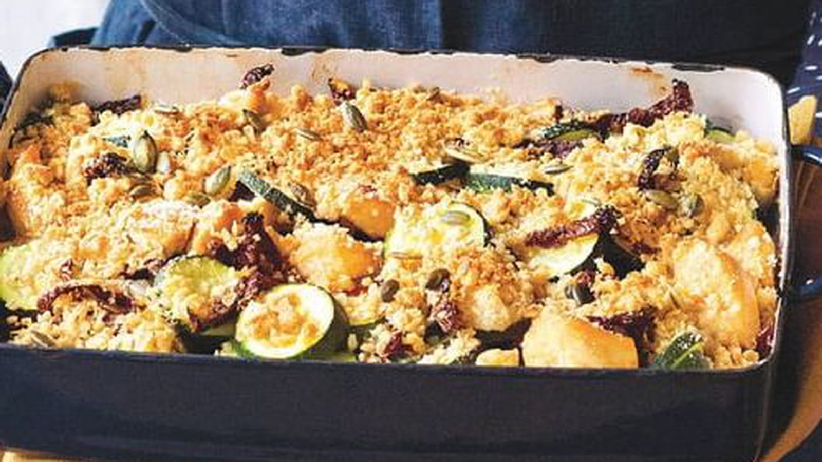 Crumble de poulet aux courgettes et tomates séchées
