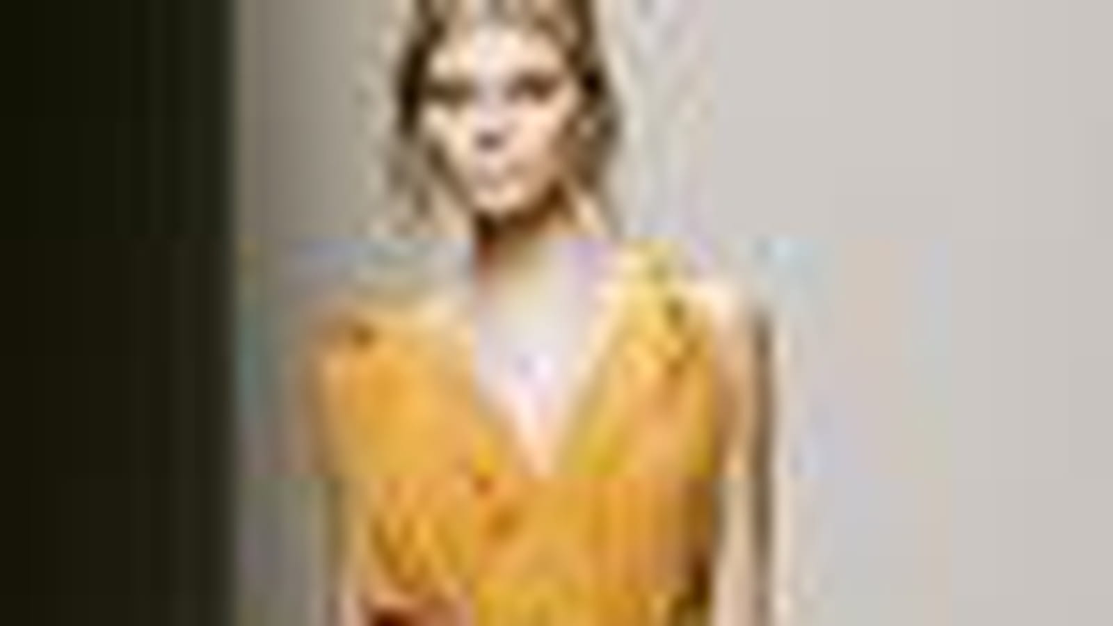 Robe jaune moutarde de Bottega Venetta