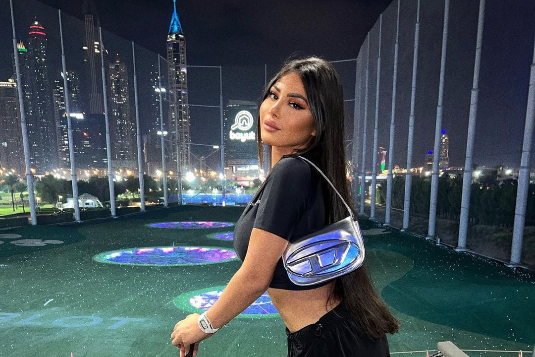 Maeva Ghennam vit à Dubaï