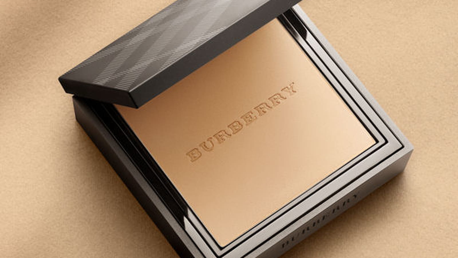 Skin Cashmere Compact, Burberry 