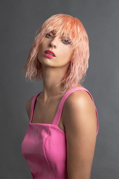 Le carr&eacute; wet &agrave; la coloration p&ecirc;che