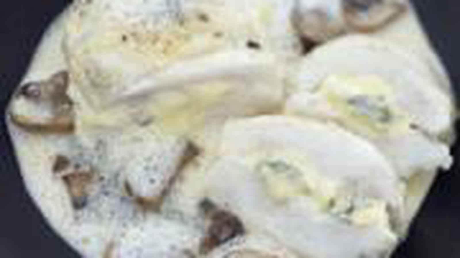 Rôti de lotte à la sauge et au Bresse Bleu
