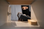 C'est là qu'il faut cacher ses objets de valeur à la maison, les cambrioleurs ne s'y attardent pas selon des experts en sécurité