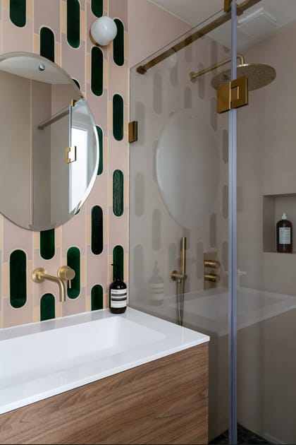 Apr&egrave;s&nbsp;: une salle de bains graphique et optimis&eacute;e
