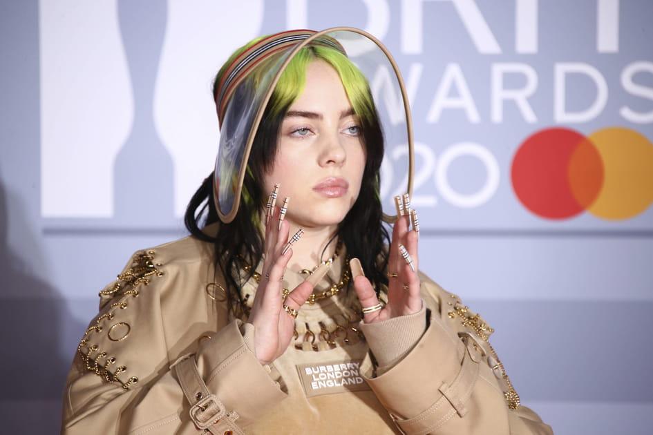 Flop&nbsp;: Billie Eilish et sa manucure ultra longue
