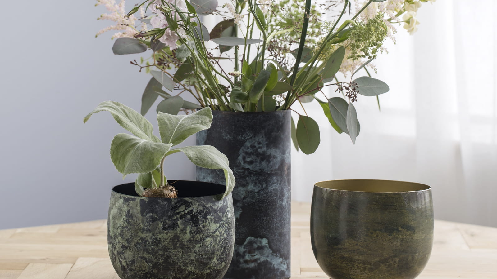 Vases et pots de fleurs 