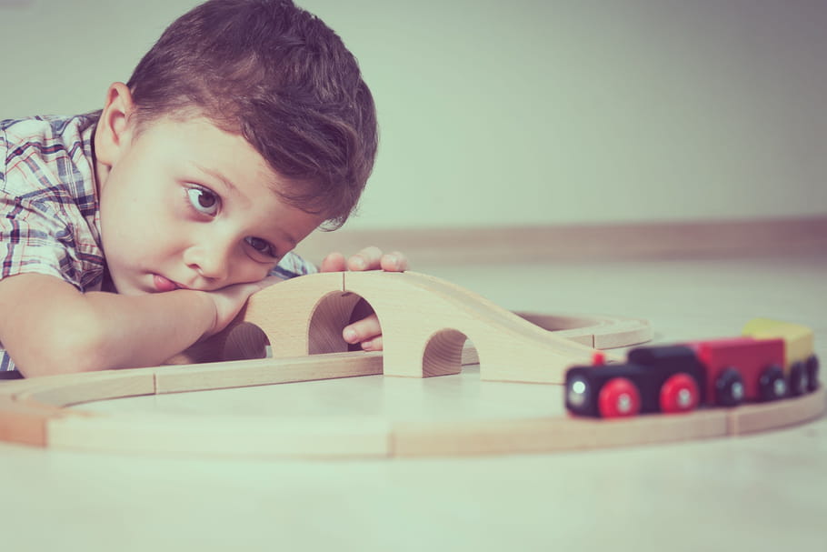 Mon enfant s'ennuie, pourquoi ça peut lui faire du bien ?