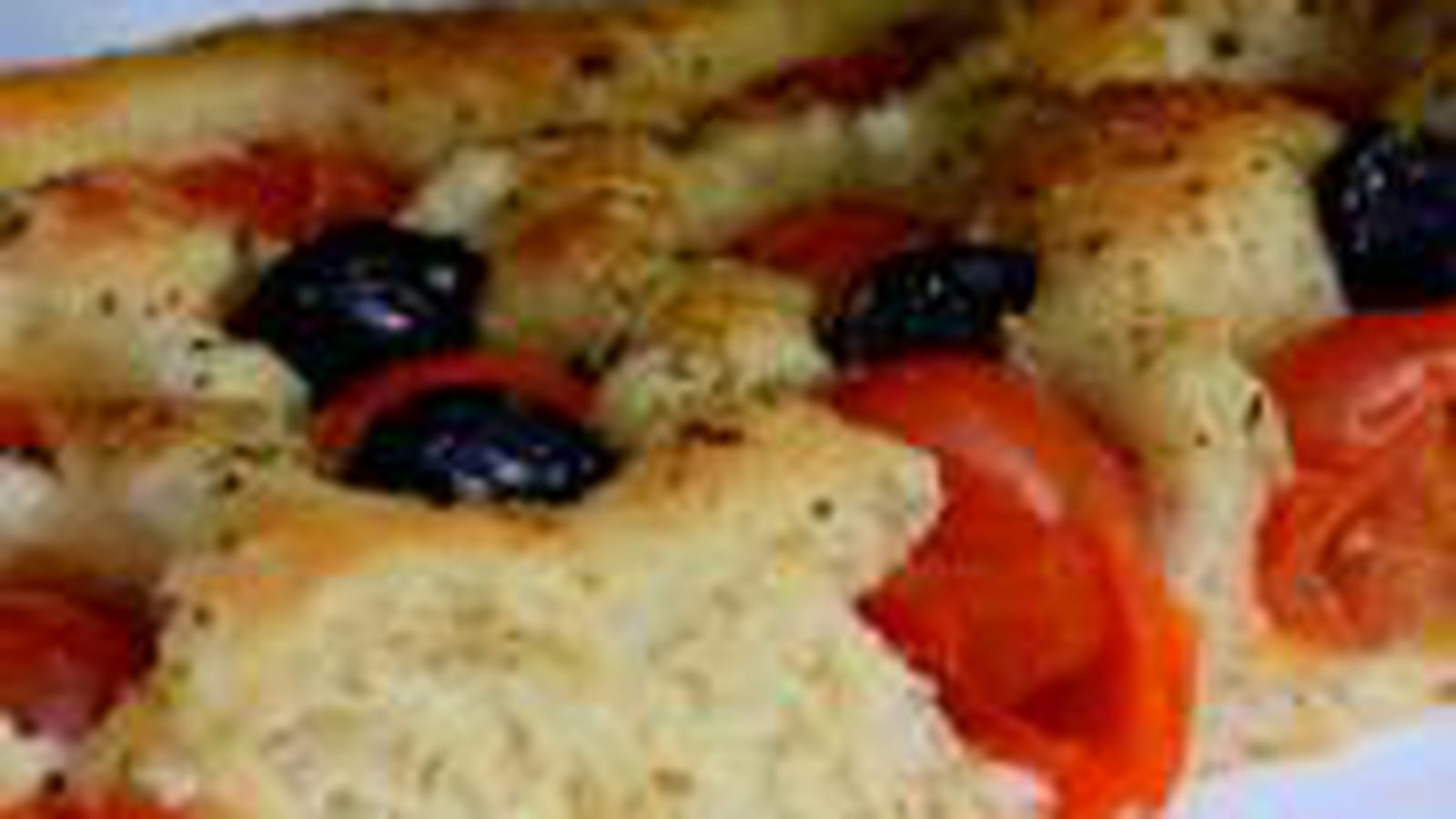 Foccacia pugliese tomates olives