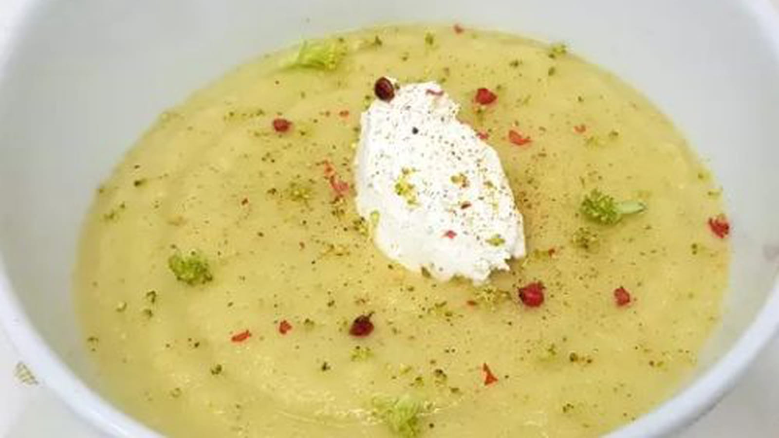 Velouté de panais et brocolis au chèvre