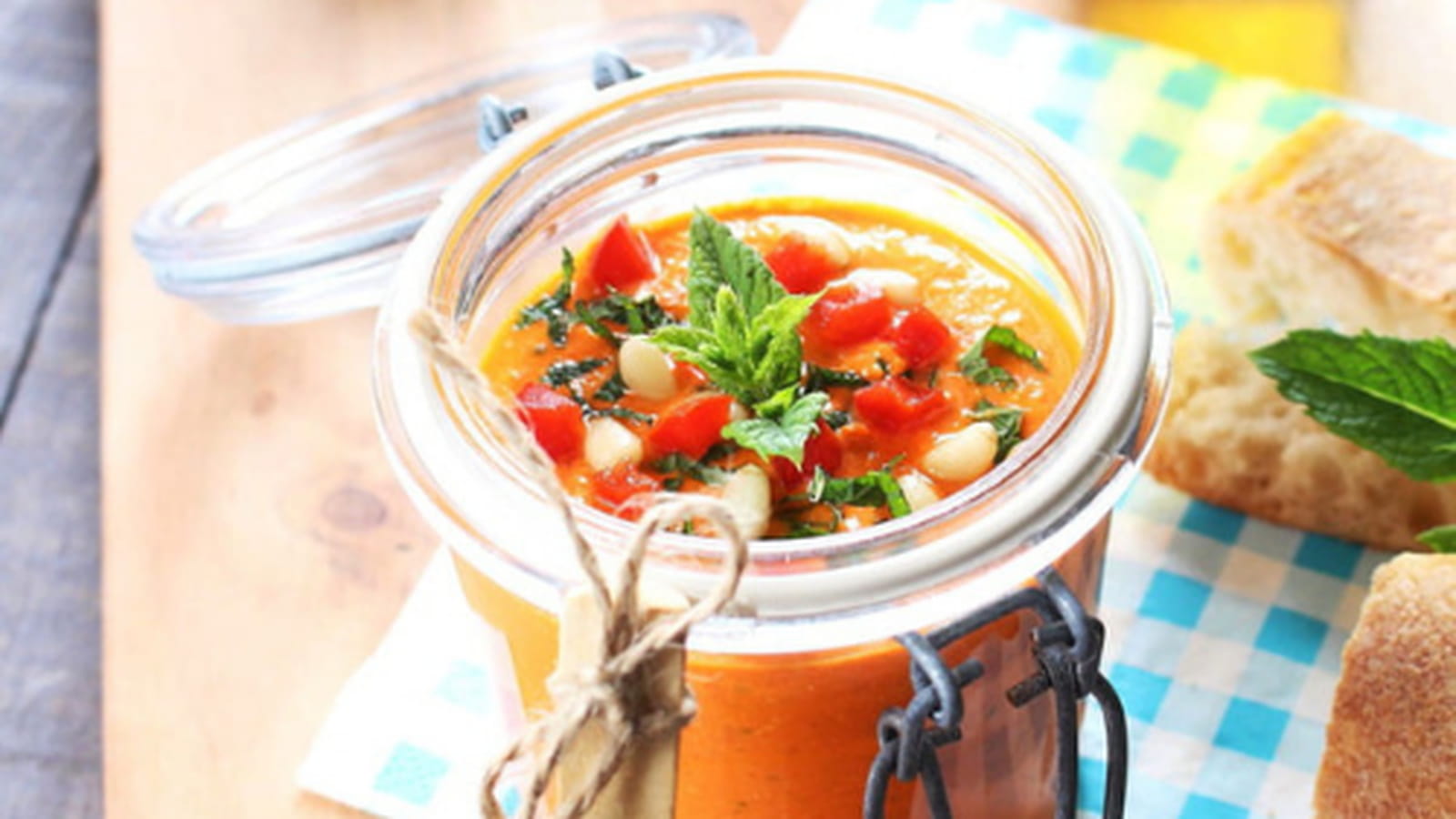 Tartinade grecque Ktipiti, aux poivrons, yaourt grec et feta
