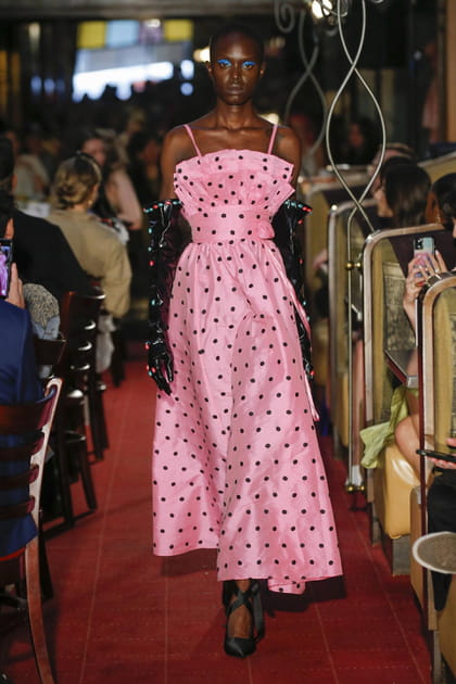 D&eacute;fil&eacute; Batsheva printemps-&eacute;t&eacute; 2023