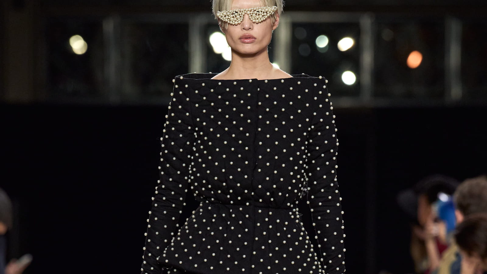 Look 15