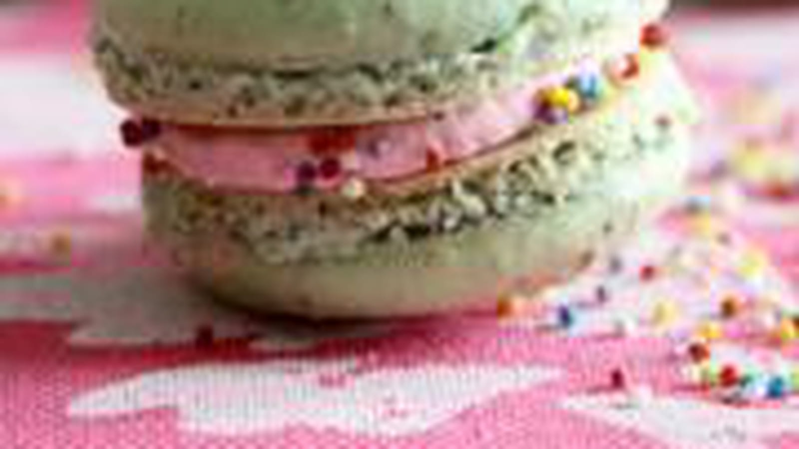 Macarons aux fraises et au mascarpone