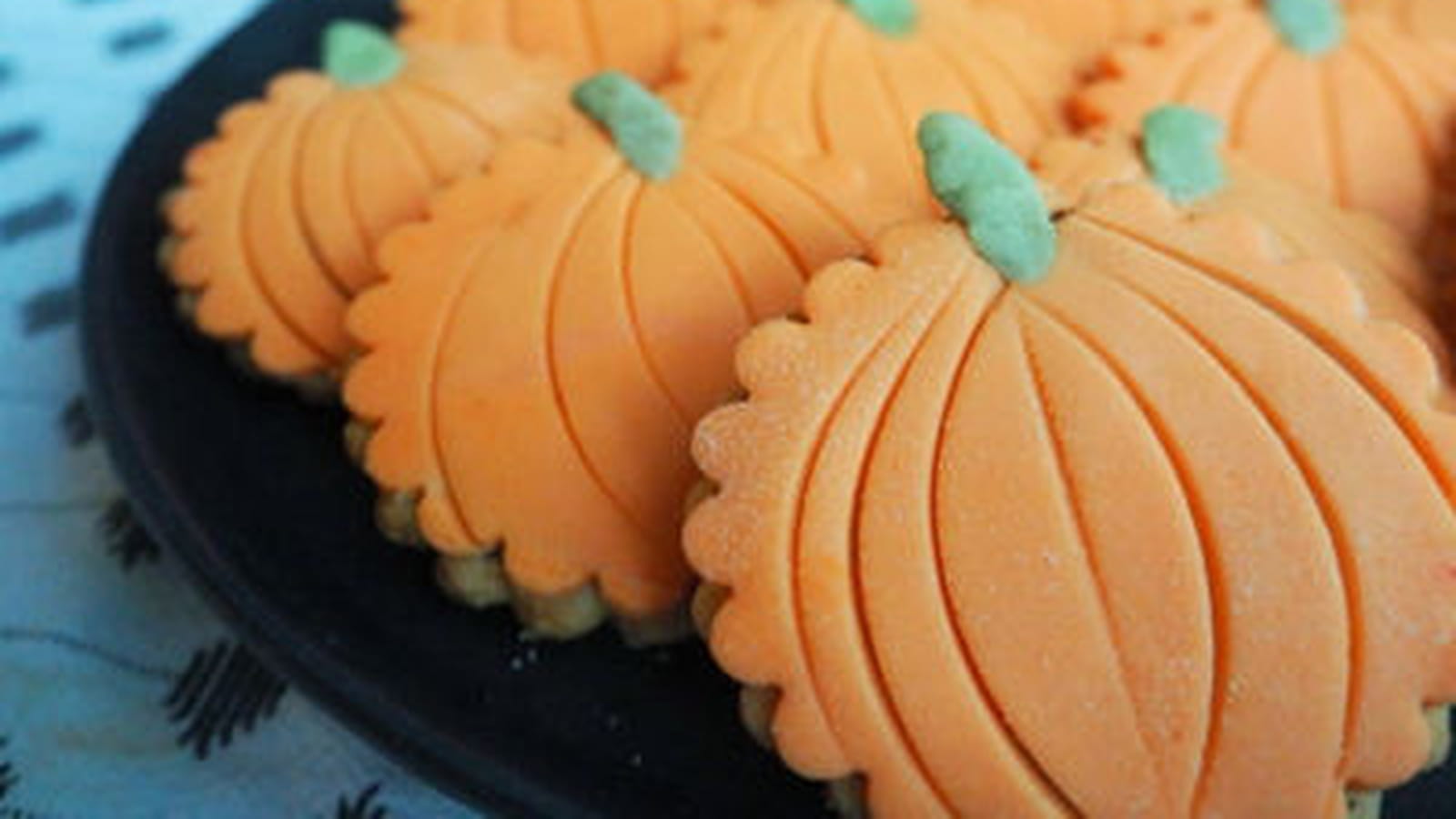 Sablés aux noisettes en forme de citrouille