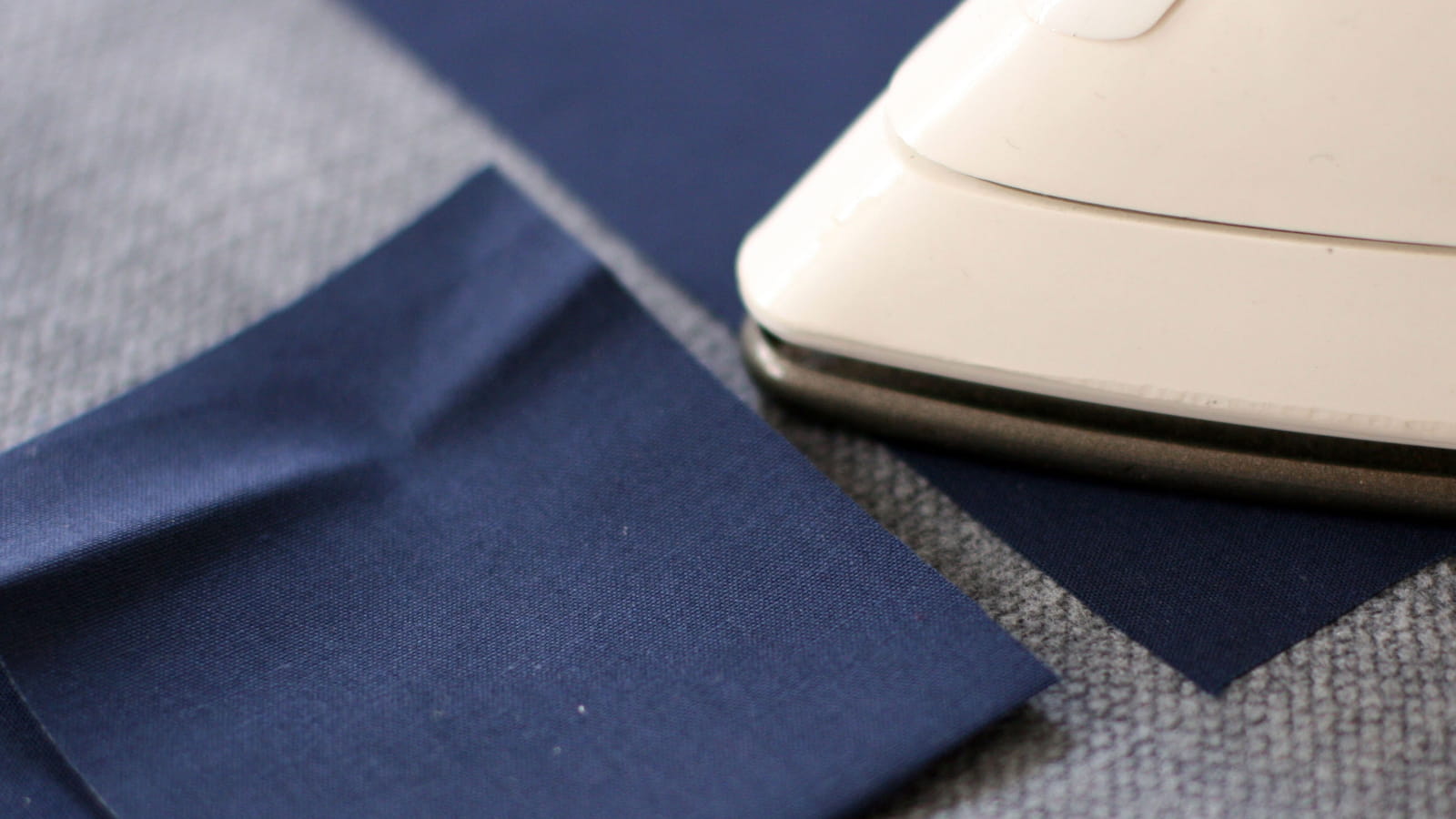 Fixer les formes sur le coussin