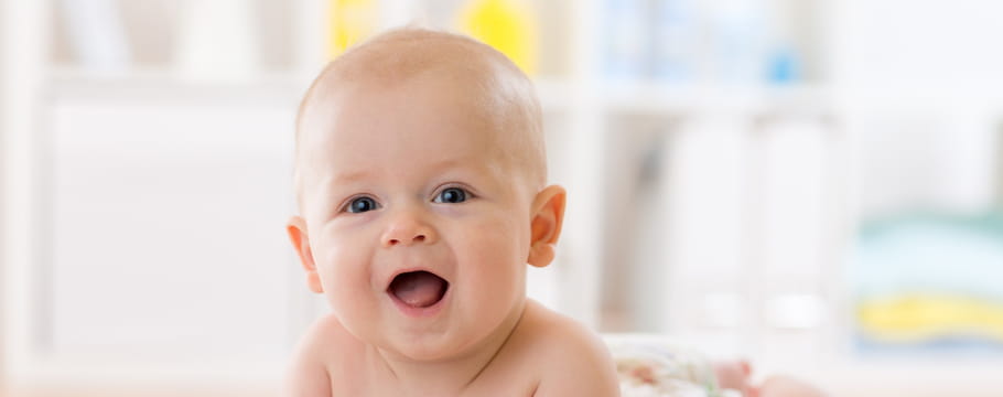 Sante Du Bebe Les Premiers Soins Et L Alimentation Des Tout Petits