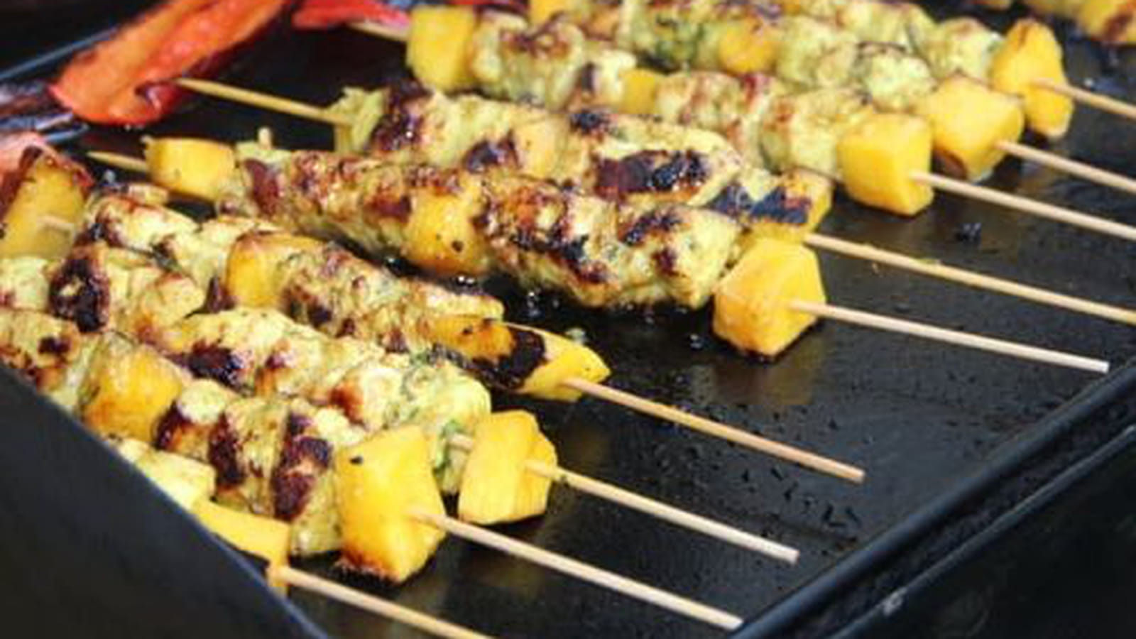 Brochettes colombo mangue à la plancha