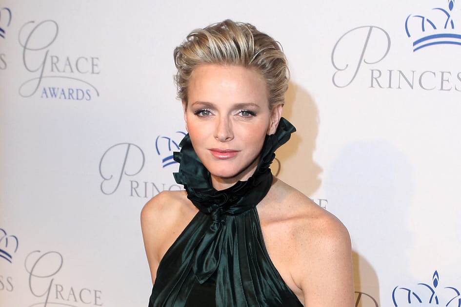 La coupe courte wet de Charl&egrave;ne de Monaco