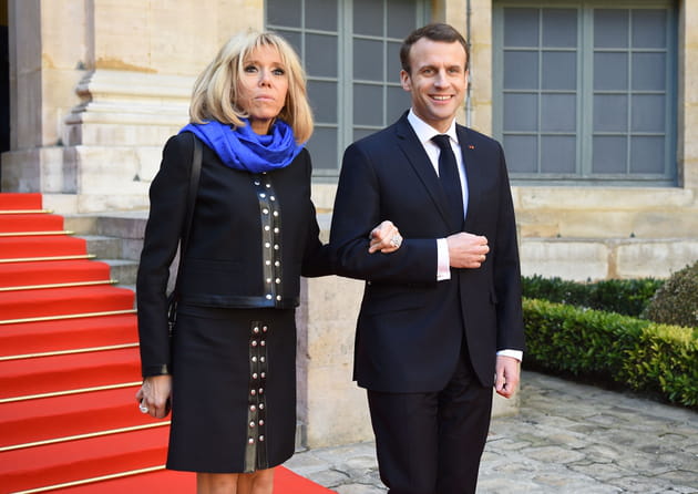 Brigitte et Emmanuel Macron &agrave; l'Institut de France